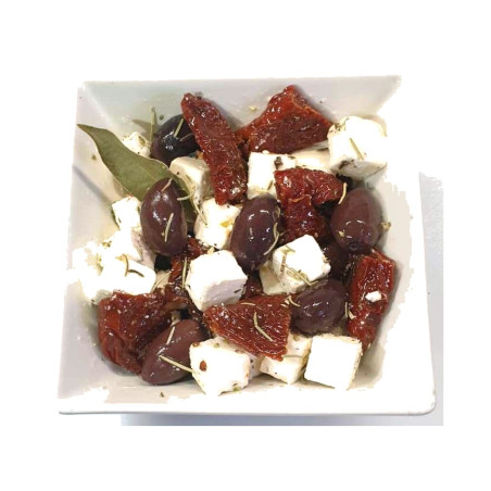 Ensalada Griega (tomate, feta y kalamata)